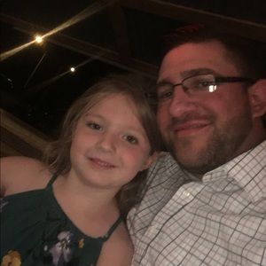 Meet your Posher, Dennis